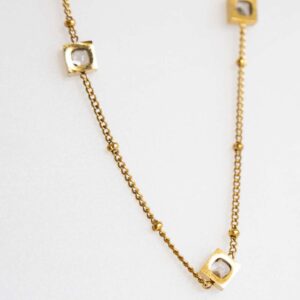 Collar Cubos de Cristal Dorado